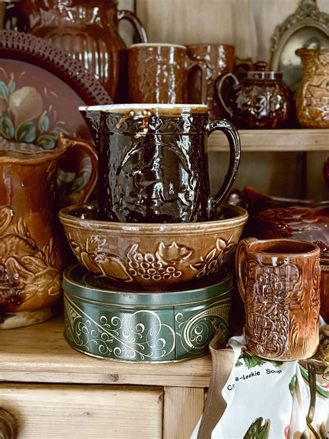 Embracing Autumn's Treasures: Thrifting Vintage Charm for a Cozy