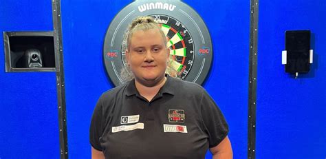 Record Breaker Greaves Secures Sixth Straight Pdc Womens Series Title