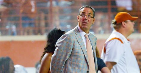 Bevos Daily Roundup Texas Ad Chris Del Conte Road Tripped With Fans To Ncaa Tournament Got