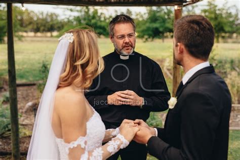 Priest Marries A Couple In Lovely Ceremony Jacob Lund Photography