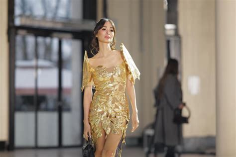 Look Heart Evangelista Stuns In Gold Filipiniana At Paris Fashion Week