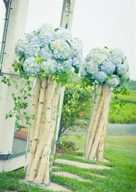 Love The White Birch Logs In The Tall Clear Vase Planters Tree