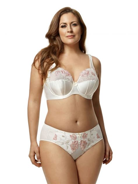 The 10 Best Bra Brands For Full Bust And Plus Sized Women
