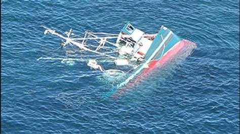 4 Fishermen Rescued After Boat Capsizes Katu