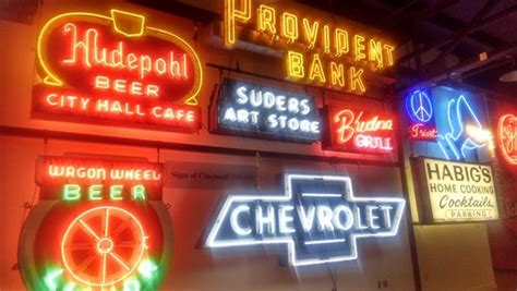 Hier finden sie 121.460 bewertungen und fotos von reisenden über 418 sehenswürdigkeiten, touren und ausflüge. American Sign Museum (Cincinnati) - Aktuelle 2020 - Lohnt ...
