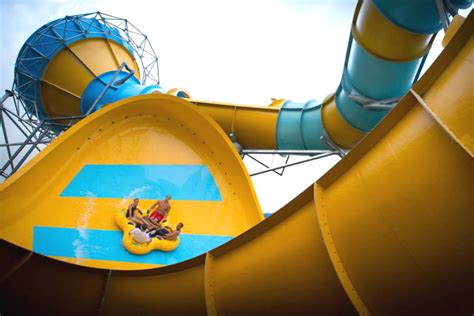Splash And Slide 10 Best Waterparks In The Us Huffpost Life