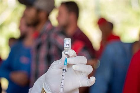 Brasileia Come A A Vacinar Adolescentes De A Anos No Interior Do