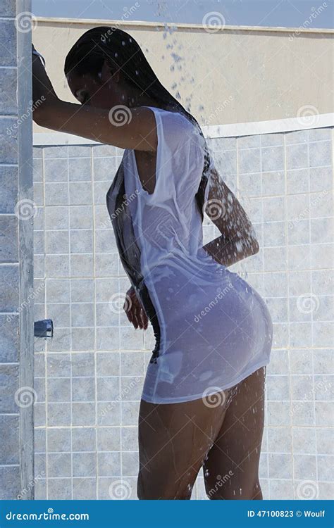 Fitness Woman Showering Stock Image Image Of Firm Calfs