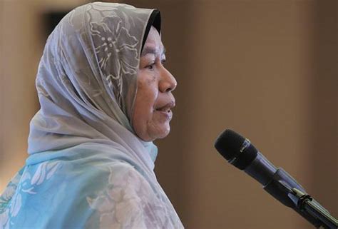 Kempen kesedaran awam (kka) merupakan kaedah penerangan yang terancang untuk menyampaikan sesuatu mesej yang berkepantingan awam kepada masyarakat. Tiga pegawai KPKT di PPR bantu tingkat kesedaran ...