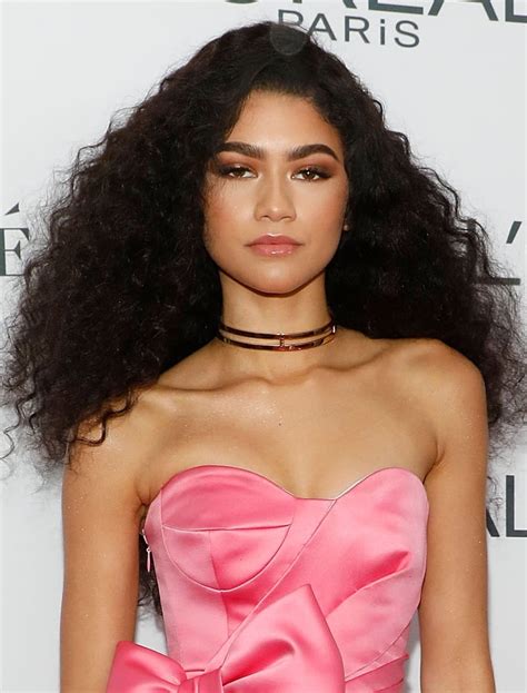 Zendayas Natural Curls At The Glamour Women Of The Year Awards In 2017 Zendayas Best Hair