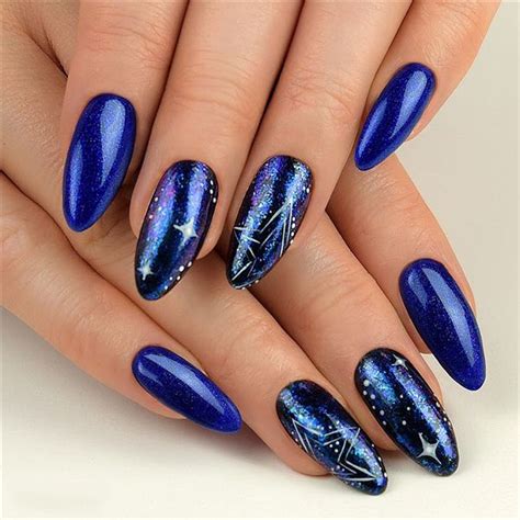 36 Deep Blue Nail Art Design For Winter Season Manicura De Uñas