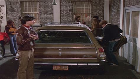 Joseph Gordon Levitt As Buddy Morgan In 1x11 Erics Buddy ~ That