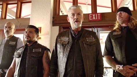 Sons Of Anarchy Star Tommy Flanagan Represents Samcro In Surprise Mayans M C Cameo Sons Of