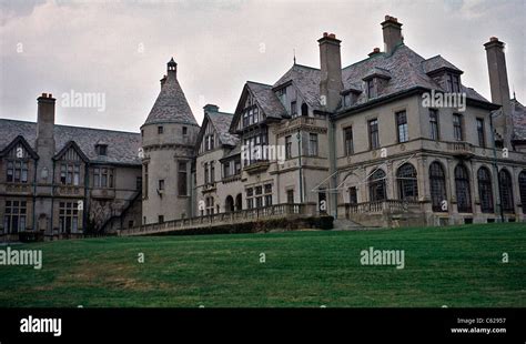 Dark Shadows Collinwood Mansion In Collinsport Maine Usa Stock Photo