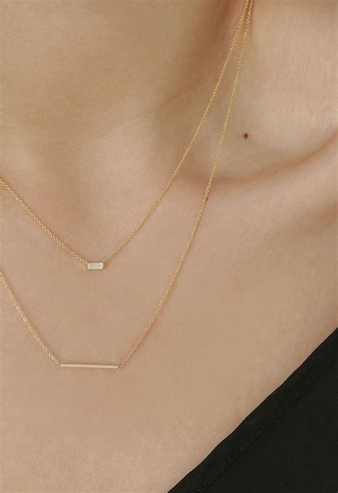 Minimal Layers Of Gold Necklaces By Vrai Oro Jewels Jewelsplata