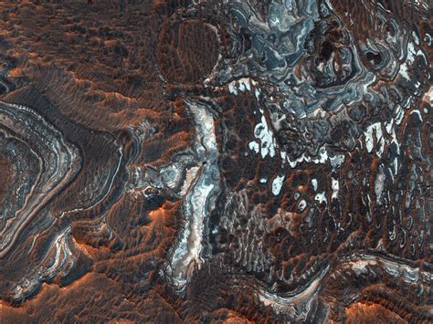 Nasa Mro Photo Shows Off Mars Diverse Terrains Ibtimes