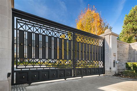 Luxury Gates That Complement Your Estate Art Boulle