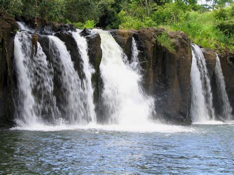 11 Amazing Waterfalls On Kauai The Crazy Tourist