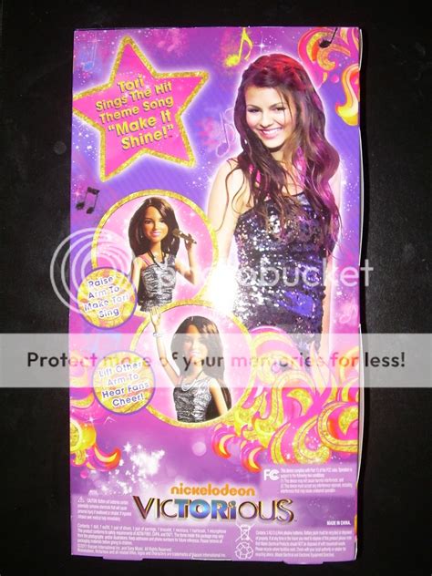 Spin Master 2011 Nickelodeon Victorious Victoria Justice Singing Tori