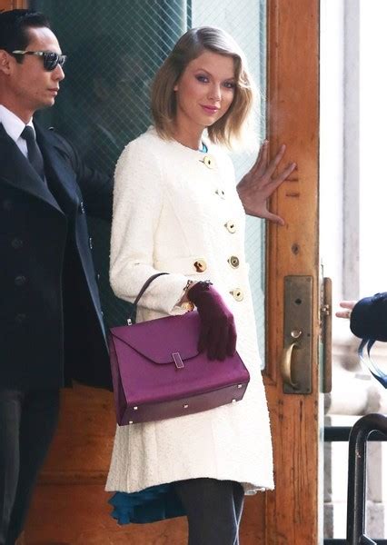 Taylor Swift Photos Photos Taylor Swift Steps Out In Nyc Zimbio