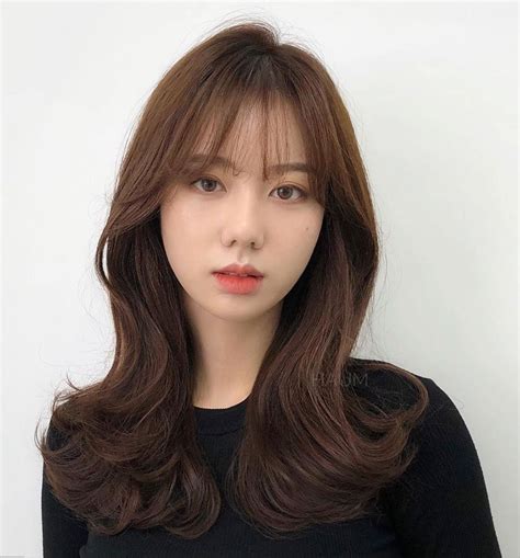 Korean side bangs stay visible even when your hair is tied up, giving a feminine vibe at all. These are the hottest Korean bangs in 2019 - TOP BEAUTY LIFESTYLES | Korean long hair, Korean ...