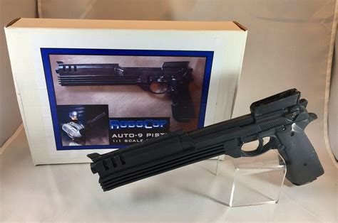 Robocop Auto 9 Pistol Resin Prop Replica Model Kit 2093126204