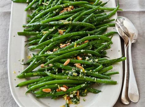 The new book will center around the meals garten has prepared for her husband, jeffrey, in their home over the a post shared by ina garten (@inagarten). Ina Garten's 19 Best Christmas Recipes of All Time | Green beans, Gremolata recipe, Green bean ...
