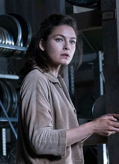 alexa davalos in the man in the high castle 2015