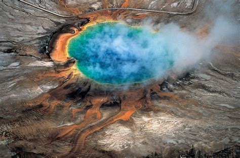Huge Magma Chamber Spied Under Yellowstone Supervolcano U S News Us News
