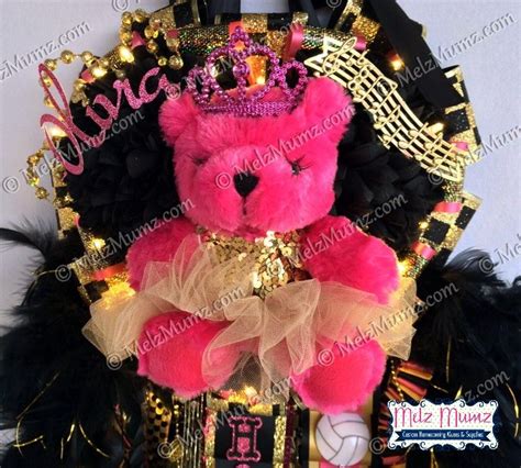 Deluxe Triple Homecoming Mum Lights In Top And Boas