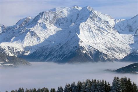 See more ideas about jackets, outerwear, burlington socks. Le Mont-Blanc au-dessus de la mer de nuages