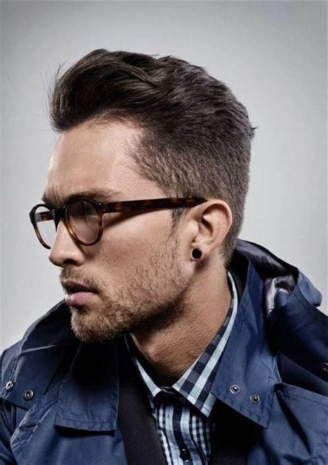 Elle dispose de verres en miroir argenté pour vous procurer un look plus tendance et plus moderne. Les lunettes sans correction un accessoire top! Comment ...