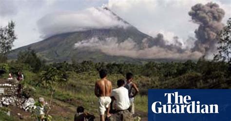 Thousands Evacuated As Mayon Volcano Erupts Environment The Guardian
