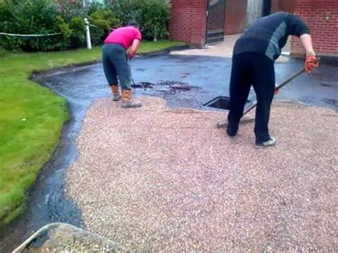 So what exactly is a tar & chip driveway? Do It Yourself Chip Seal Driveway | MyCoffeepot.Org