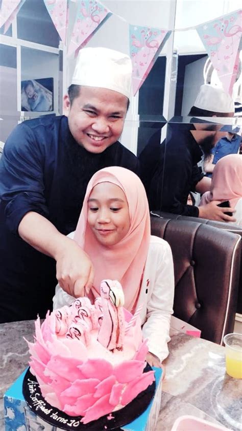 Allah sayang kita & semoga allah redha ❤️. Kongsi Ebit Lew : Isteri Yang Paling Dicintai Suami Ialah ...