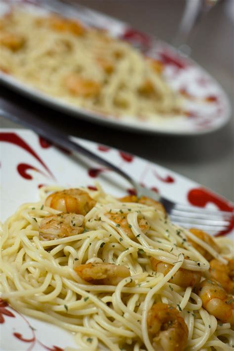 Another popular shrimp and pasta dish is this shrimp scampi with broccoli orzo. She Cooks, I Shoot.: Shrimp Scampi over Angel Hair Pasta w ...