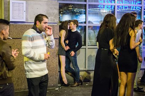 New Years Eve 2015 Revellers Party Into The Night Manchester Evening News
