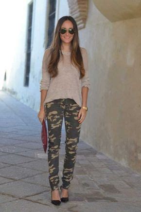 25 Formas Chic De Usar Un Pantalón Militar | Pantalones ...