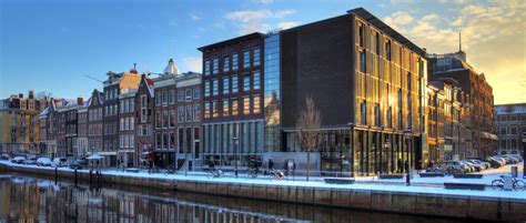 While tickets for the anne frank house can sell out up to two months in advance, if you do manage to get your hands on them, you'll be pleased to know that they're incredibly affordable. anne-frank-haus - Attractionswolf