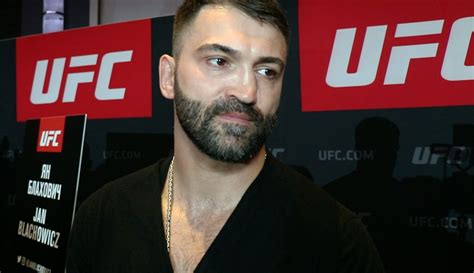 Ex Ufc Champ Andrei Arlovski Begged Manager To Fight In Moscow