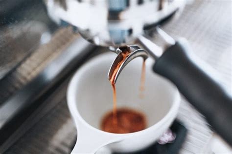 Δες όλο το μενου online και κάνε παραγγελία. Weighing, Grinding, Tamping: How to Pull a Great Espresso ...