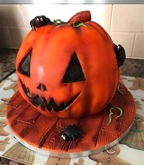 Halloween Pumpkin Cake