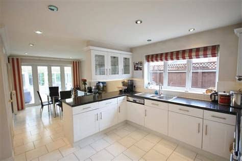 A kitchen that flows into the adjoining room if the space of your entire home is small, and it's just not your kitchen, you can ditch a separate dining space and instead incorporate. Open Plan Kitchen Design Ideas, Photos & Inspiration ...