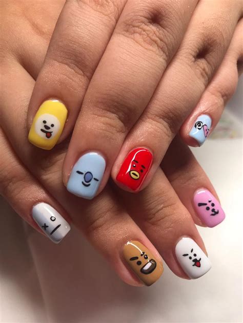 En la primera imagen, tenemos un diseño de bob esponja, con todos los personajes de la serie y una. Did my nails for BT21 on OCT!! And it was the bestt #bt21 ...