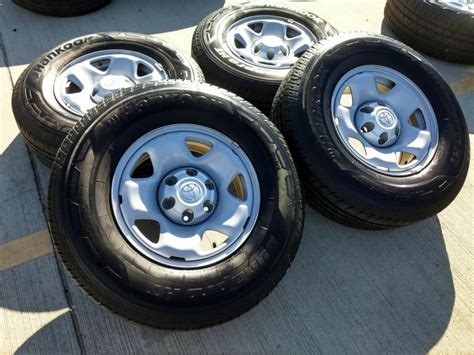 16 Toyota Tacoma Oem Steel Wheels And Hankook Dynapro Ht Tires 75192