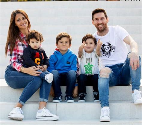 Pablo aimar, adam ant, tamba hali, larry holmes, jermaine jones, dolph lundgren, roseanne, gary ross. Lionel Messi Age, Height, Wife, Children, Family ...