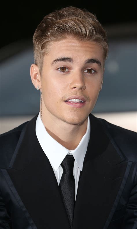 Rágalmazás Miatt Perel Justin Bieber Milliárdokat Követel Musicdaily