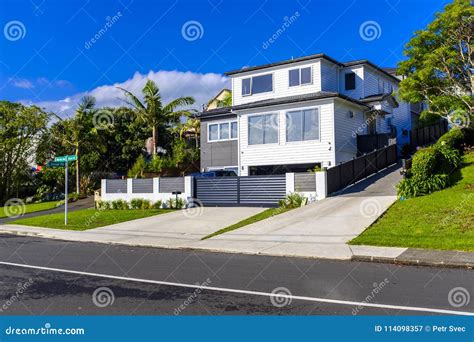 Suburban Areas Of Auckland New Zealand Stock Image Image Of Hood
