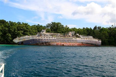 The Wreck Of The Ms World Discoverer Sandfly Passage Solomon Islands
