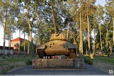 Pomnik Czołg T 34 Ul Moniuszki Stanisława Czarne Zdjęcia